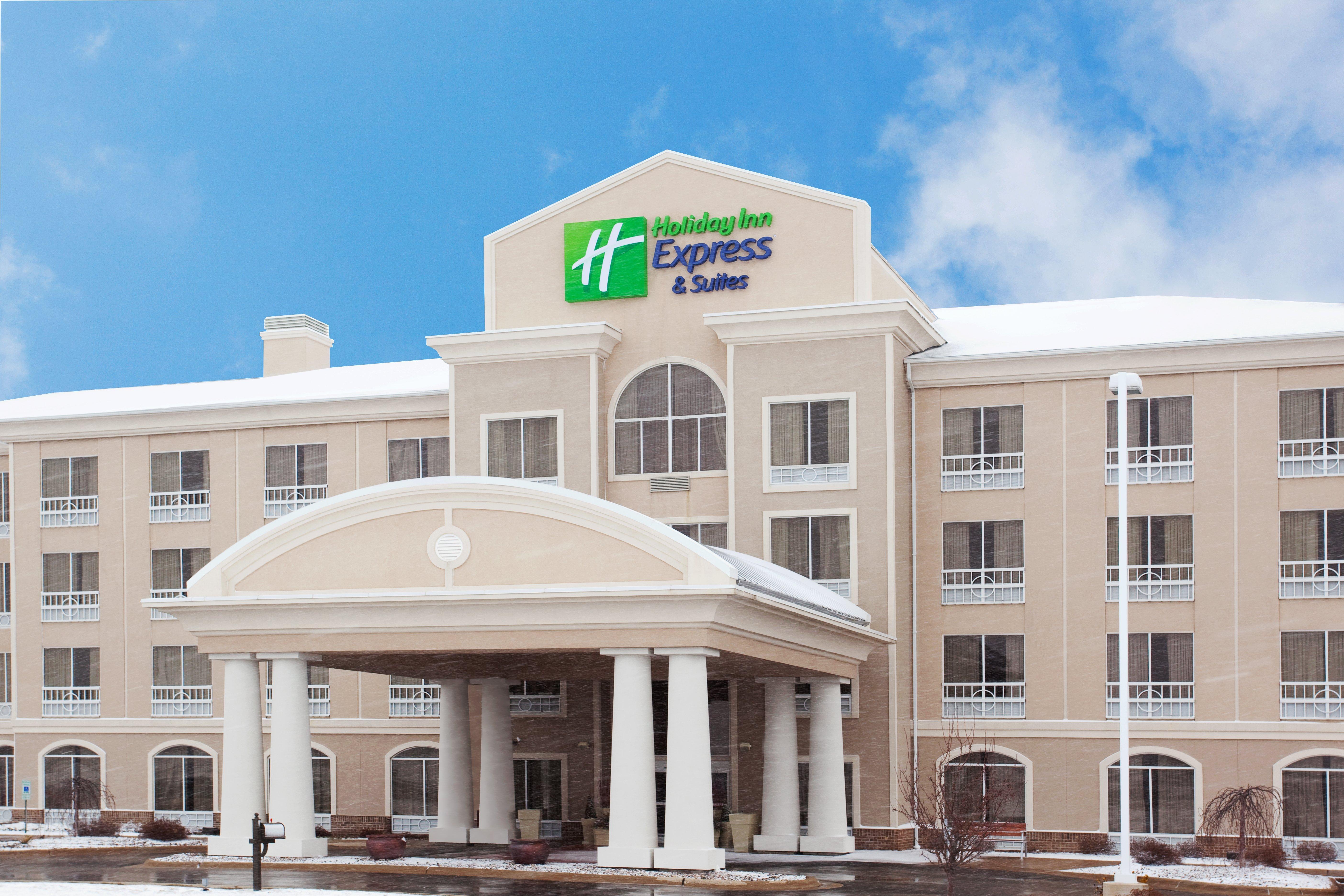 Holiday Inn Express Rockford-Loves Park, An Ihg Hotel Ngoại thất bức ảnh