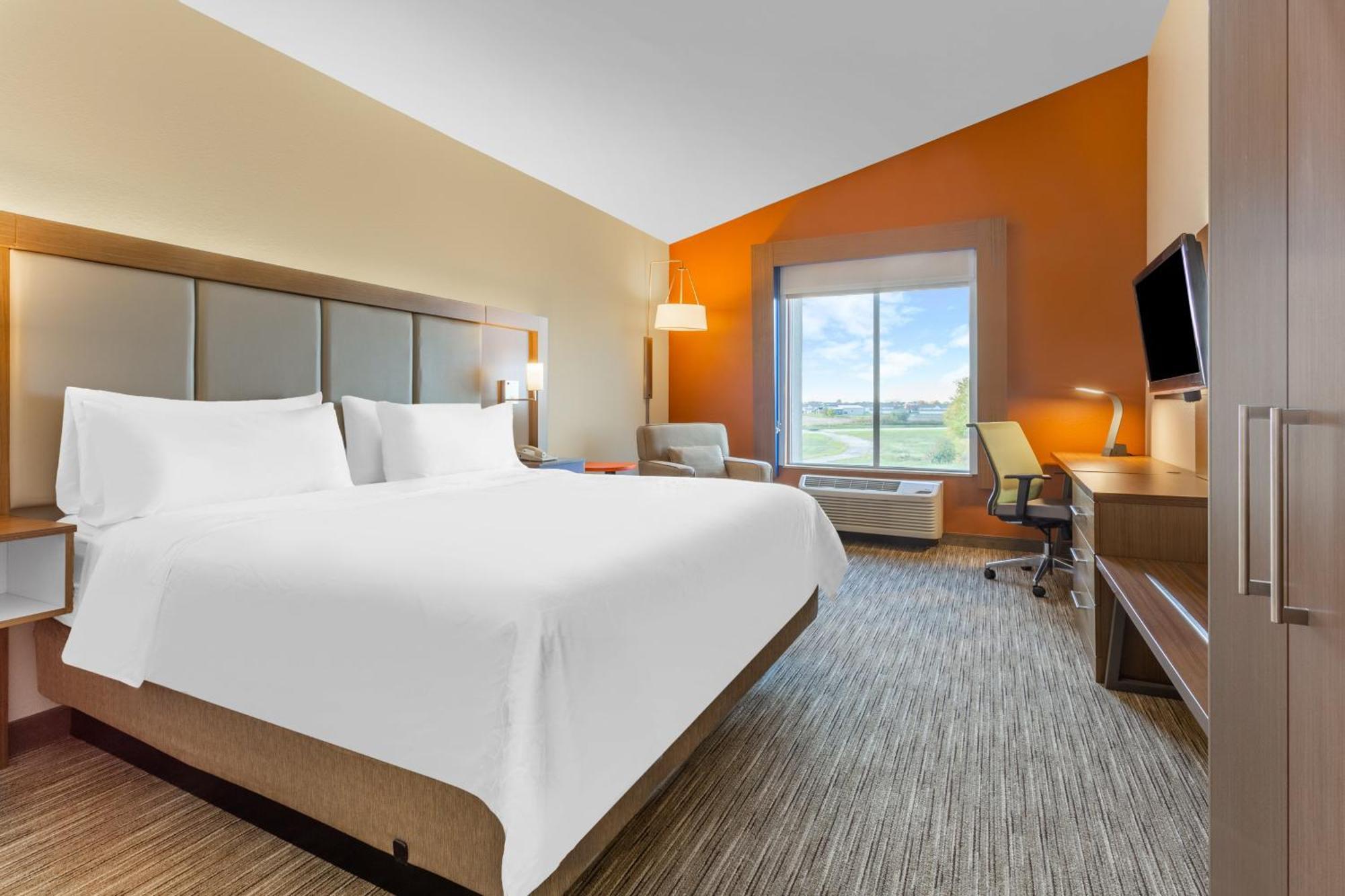 Holiday Inn Express Rockford-Loves Park, An Ihg Hotel Ngoại thất bức ảnh