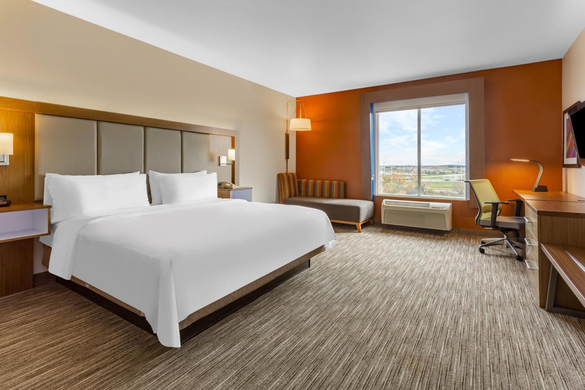 Holiday Inn Express Rockford-Loves Park, An Ihg Hotel Ngoại thất bức ảnh